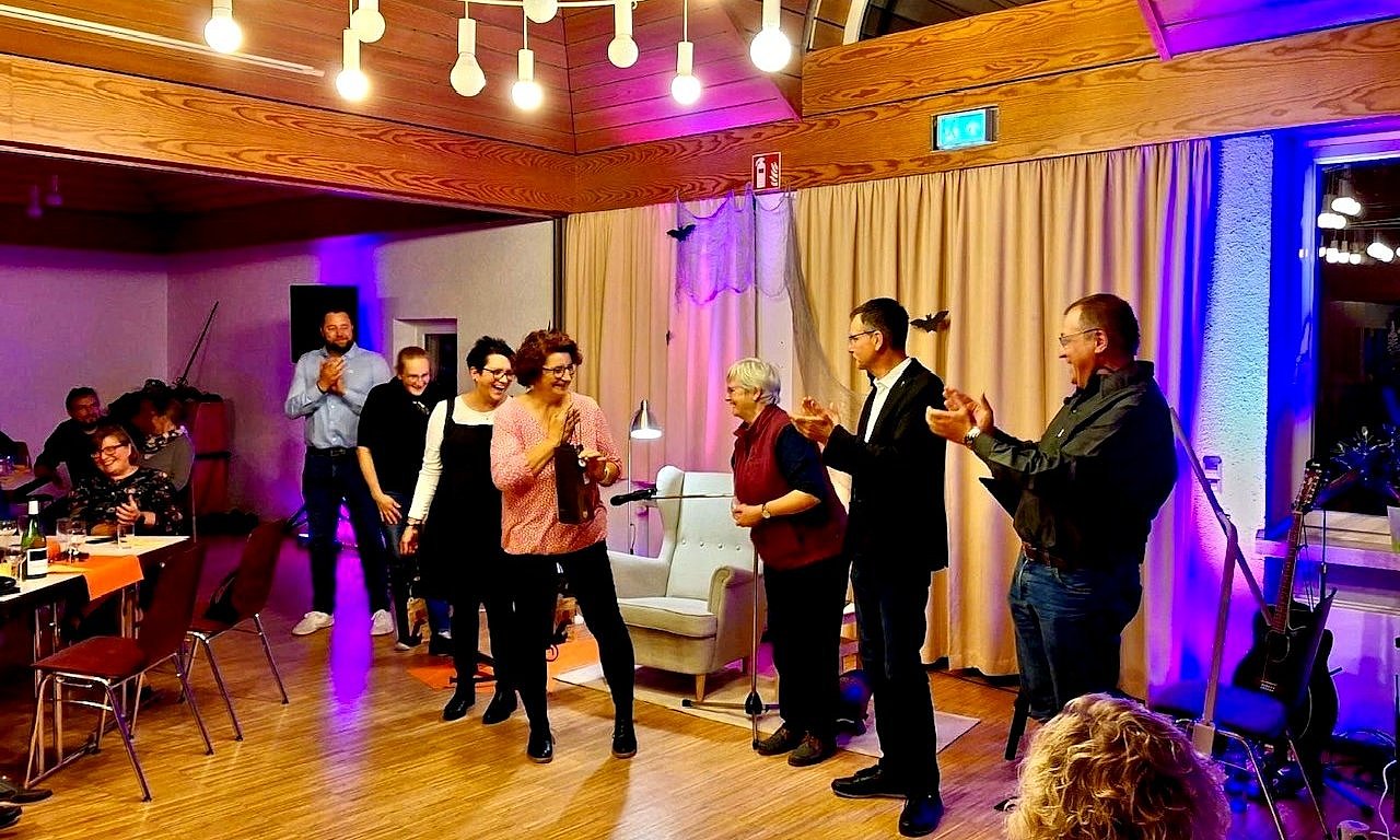  Übergabe von Geschenken an die Vorleser