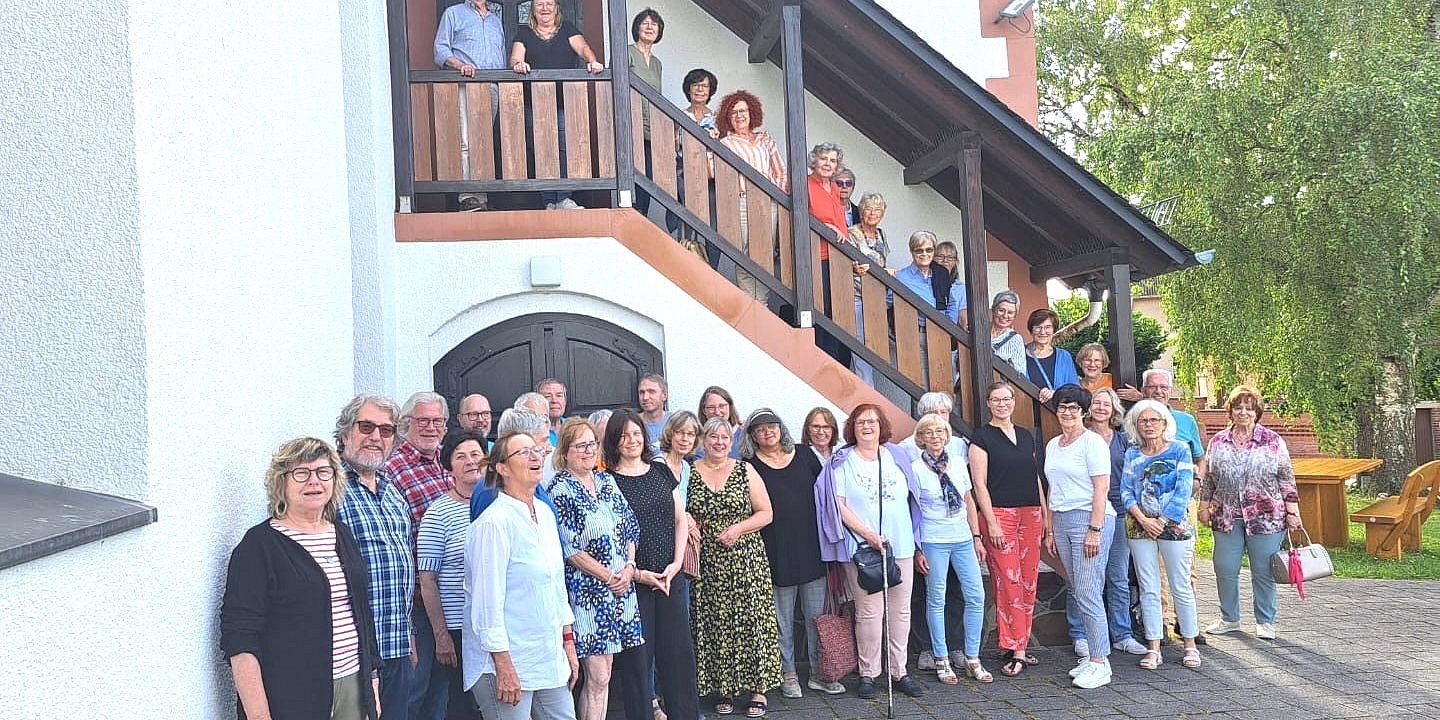 Gruppenbild des Barbarachors und VocalSound