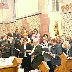 Der Barbarachor bei der Aufstellung in der Allerheiligenbergkapelle am 1. November 2024